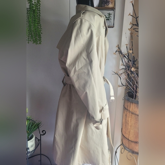 London Fog Vintage Beige Mid Length Trench Coat with Wool Blend Lining - Picture 3 of 10